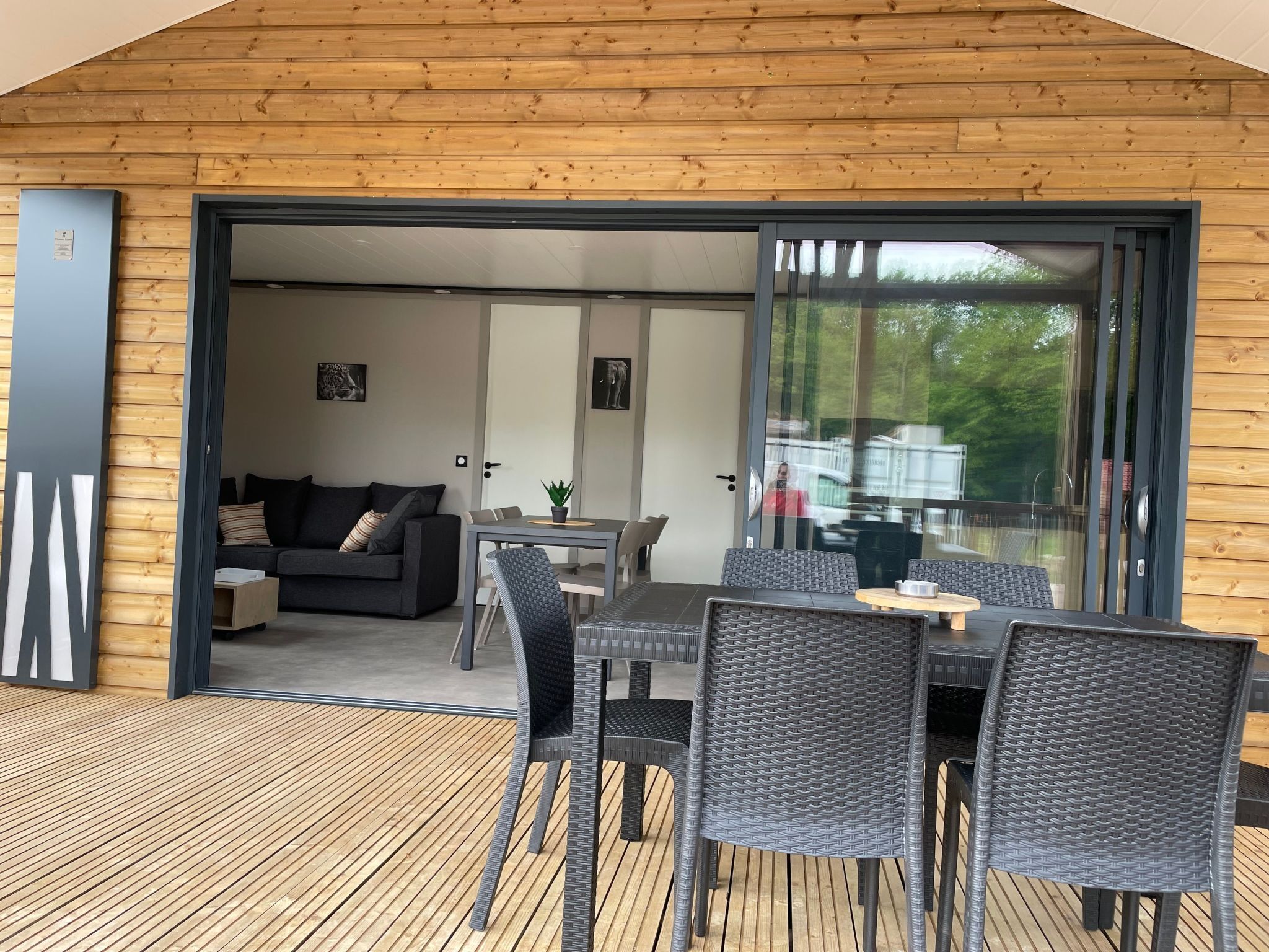 تناول الطعام بالخارج