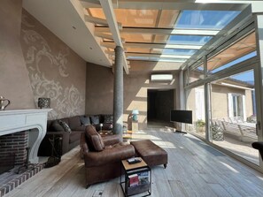 TV - Villa Claudia by Interhome (Brissago)