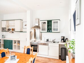 Fridge, microwave, oven, dishwasher - Villa Waldidyll by Interhome (Braunlage)