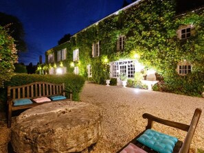 Terrace/patio - Le Petit Moulin - Feriendomizil mit beheiztem Pool by Interhome (Annepont)