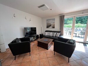 Fireplace - Fishbone Erdgeschoss in Glowe by Interhome (Glowe)