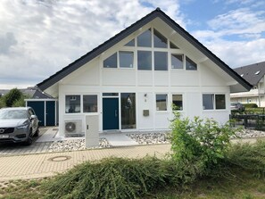 Exterior - Haus „Am Yachthafen“ by Interhome (Karlshagen)
