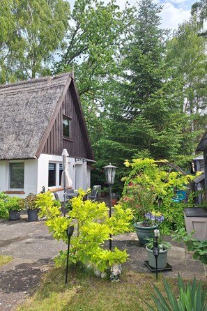 Exterior - Reetgedecktes Haus by Interhome (Karlshagen)