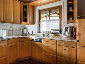 Fridge, microwave, dishwasher, cookware/dishes/utensils - Wohnung in Mitterbach mit Garten by Interhome (Berchtesgaden)