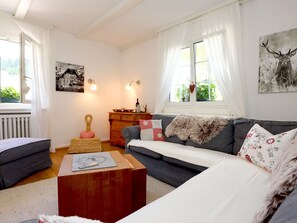 TV - Schwarzwaldhaus St. Blasien, direkt am Bach by Interhome (Menzenschwand)