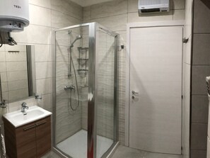 Towels - Klimatisierte Wohnung mit Grill und Terrasse by Interhome (Marsascala)