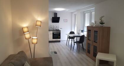 Urlaub und zu Hause by Interhome