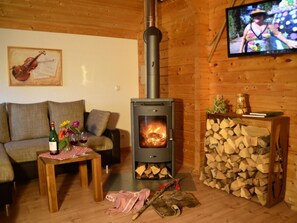 Televisie en een open haard