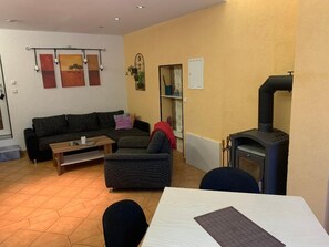 Fernseher, Kamin