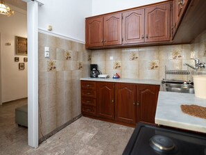 Fridge, cookware/dishes/utensils - Theoni Central Wohnung by Interhome (Kalabaka)