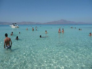 Beach - Authentisches kretisches Steinhaus Clio mit Aussicht by Interhome (Plaka)