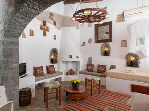 Interior - Steinhaus Erato Privater Pool Landschaftliche Kretische Ansichten by Interhome (Plaka)
