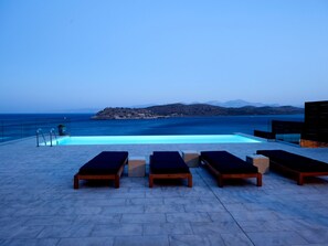 Pool - Villa Danae by Interhome (Plaka)