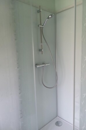 Bathroom - LES CHARMILLES by Interhome (Crasville)