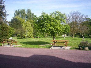 屋外ダイニングエリア