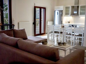Unclassified image, 2 of 84, button - für 8 Personen in Agia Pelagia, Kreta by Interhome (Agia Pelagia)