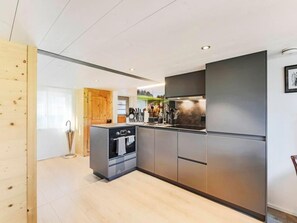 Frigorifero, microonde, forno, lavastoviglie