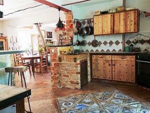 Fridge, oven, dishwasher, cookware/dishes/utensils - Ferienvilla "Les Herbes Libres" (Die freien Kräuter) by Interhome (Monteux)