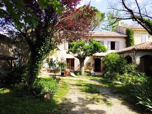 Exterior - Ferienvilla "Les Herbes Libres" (Die freien Kräuter) by Interhome (Monteux)