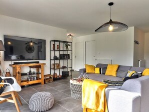TV, DVD player - Cap Coz Cottage 500m vom Sandstrand entfernt by Interhome (Fouesnant)