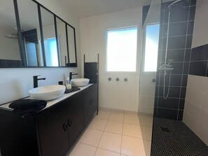 Towels - Cap Coz Cottage 500m vom Sandstrand entfernt by Interhome (Fouesnant)