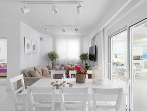 Dining - Strandvilla für 15 Personen in Kolipia by Interhome (Kolympia)