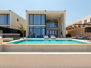 Beheizter Pool