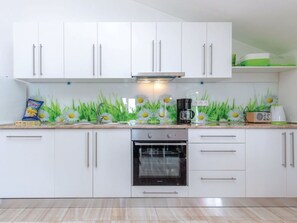 Fridge, microwave, oven, dishwasher - Villa "Haus mit pool" mit eigenem Pool by Interhome (Donji Zagon)