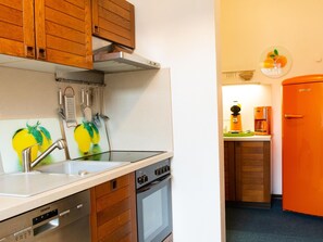 Fridge, microwave, oven, dishwasher - Der Falkenhorst by Interhome (Bad Sachsa)