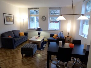 TV, DVD player - Bürgermeisterwohnung AltesRathaus by Interhome (Wildemann)