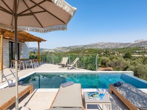 Pool - Massari Hills - Moorea by Interhome (Archangelos)