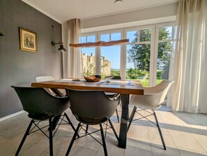 Dining - Admiral's Corner Luv by Interhome (Born)