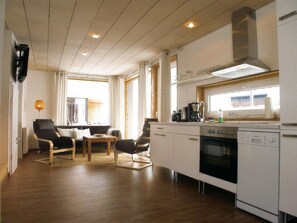 Fridge, oven, dishwasher, cookware/dishes/utensils - Vacation home "Isi" by Interhome (Alt Jassewitz)