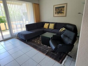 TV, fireplace - ASCORESA 101 by Interhome (Ascona)