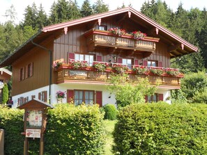 Exterior - Komfortable Ferienwohnung mit herrlichem Bergblick by Interhome (Reit im Winkl)
