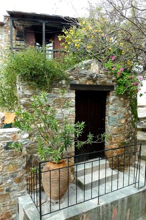 Exterior detail - "Kyria Florenz" by Interhome (Skopelos)