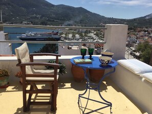 Outdoor dining - in Skopelos mit Grill und Terrasse by Interhome (Skopelos)