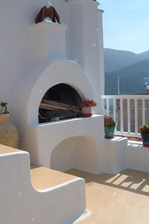 Terrace/patio - in Skopelos mit Grill und Terrasse by Interhome (Skopelos)
