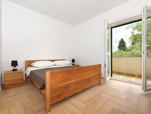 Internet - Ferienhaus by Interhome (Bogatic)