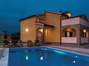 Pool - Ferienhaus by Interhome (Bogatic)