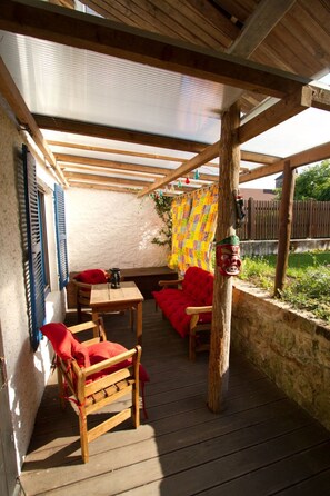 Outdoor dining - in Celles-En-Bassigny  umzäunter Garten by Interhome (Celles en Bassigny)
