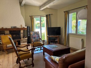 Fireplace, DVD player - Haus "La Chesnaie" mit privatem Pool by Interhome (RIANS)