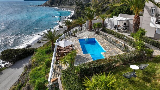Pool - "Villa Faye" direkt am Strand by Interhome (Agios Pavlos)