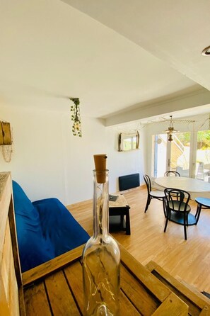 TV - Appartement Fanny in der wunderschönen Bucht von Niolon by Interhome (Le Rove)