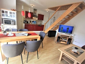 Dining - Wohnung in Koserow mit Garten und Grill und Neben dem Strand by Interhome (Koserow)