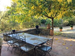 Outdoor dining - "Eutherpes Haus" by Interhome (Puget)