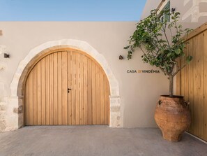 Exterior detail - Haus Vindemia by Interhome (Adele)