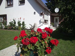 Property grounds - Kleine Ferienwohnung mit Garten und Terrasse by Interhome (Ostseebad Zingst)