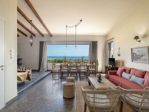 Fireplace - am Strand mit Pool für eine oder zwei Familien by Interhome (Agia Marina)