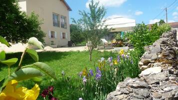 Jardines del alojamiento